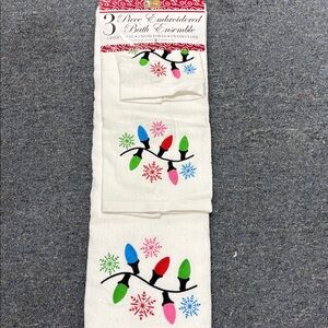 Embroidered Bath Ensemble with Holiday Lights